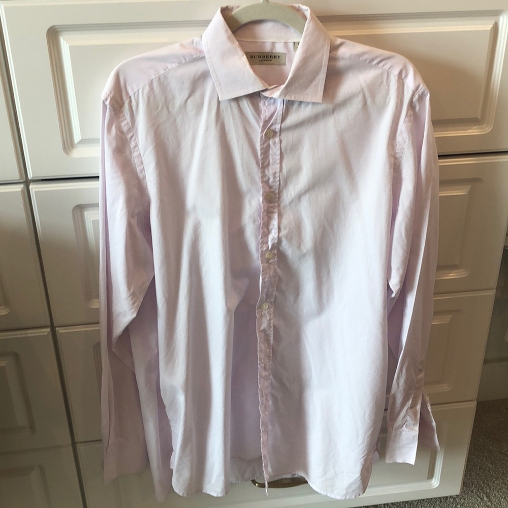 ✨Like new Burberry dress shirt✨